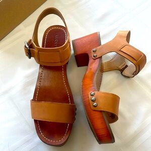 Lucky brand Hannela natural leather sandal. Size 8.5m. Excellent condition